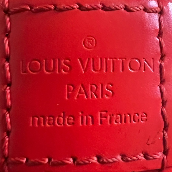 Louis Vuitton Alma PM Shoulder Bag In EPI Red Leather - Picture 13 of 16